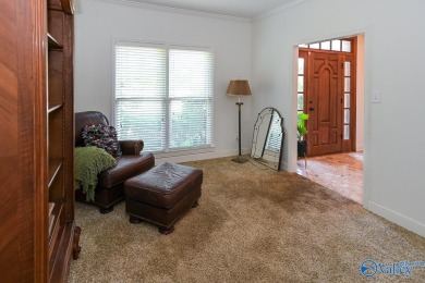 Welcome to this charming fam. home, perfect for summer enjoyment on Point Mallard Golf Course in Alabama - for sale on GolfHomes.com, golf home, golf lot