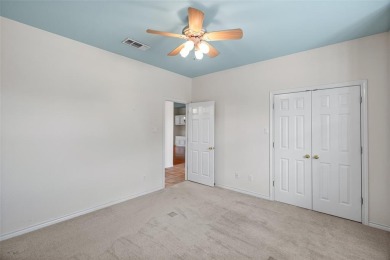 WELL MAINTAINED GOLF COURSE HOME near clubhouse in Pecan on Pecan Plantation Country Club in Texas - for sale on GolfHomes.com, golf home, golf lot