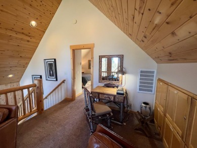 Beautifully located chalet on the RIdge Course in Eagle Crest on Eagle Crest Golf Resort - Resort Course in Oregon - for sale on GolfHomes.com, golf home, golf lot