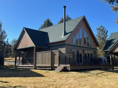 Beautifully located chalet on the RIdge Course in Eagle Crest on Eagle Crest Golf Resort - Resort Course in Oregon - for sale on GolfHomes.com, golf home, golf lot