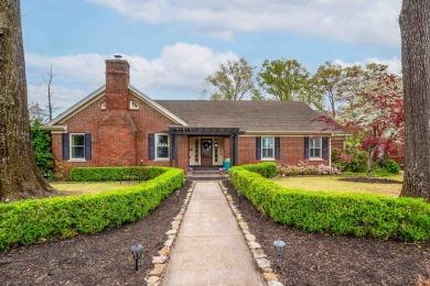 New Paint and Ready for New Owners! Located on the most charming on Links At Galloway in Tennessee - for sale on GolfHomes.com, golf home, golf lot