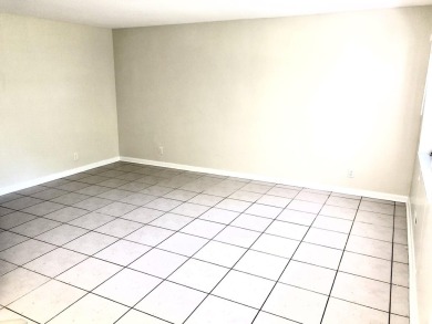 55+ ACTIVE Community. Garden view unit. Ceramic tile throughout on Kings Point Golf -Flanders Way in Florida - for sale on GolfHomes.com, golf home, golf lot