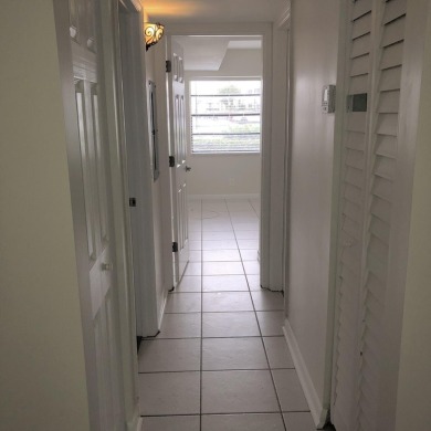 55+ ACTIVE Community. Garden view unit. Ceramic tile throughout on Kings Point Golf -Flanders Way in Florida - for sale on GolfHomes.com, golf home, golf lot