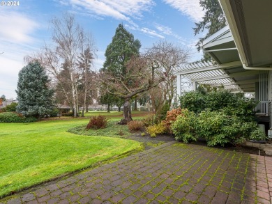 OPEN SUNDAY 12-2 - Don't miss this Bright & open three bedroom on Charbonneau Golf Club in Oregon - for sale on GolfHomes.com, golf home, golf lot