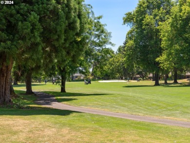 OPEN SUNDAY 12-2 - Don't miss this Bright & open three bedroom on Charbonneau Golf Club in Oregon - for sale on GolfHomes.com, golf home, golf lot