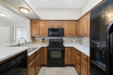 Very well decorated & upgraded Morningstar on Premium corner lot on Sunriver Golf Club in Utah - for sale on GolfHomes.com, golf home, golf lot