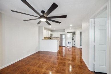 This spacious 2 bedroom, 2 bath condo with an open-concept on Royal Oaks Country Club in Texas - for sale on GolfHomes.com, golf home, golf lot