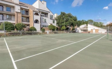 This spacious 2 bedroom, 2 bath condo with an open-concept on Royal Oaks Country Club in Texas - for sale on GolfHomes.com, golf home, golf lot