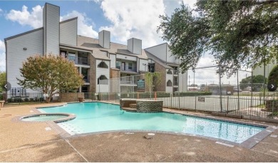 This spacious 2 bedroom, 2 bath condo with an open-concept on Royal Oaks Country Club in Texas - for sale on GolfHomes.com, golf home, golf lot