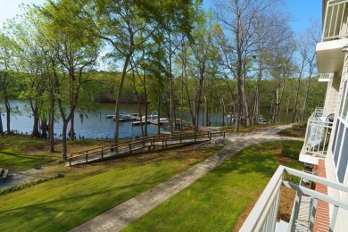 Waterfront on Lake Marion; a spacious, single level, 2BR/2BA on Santee-Cooper Country Club in South Carolina - for sale on GolfHomes.com, golf home, golf lot