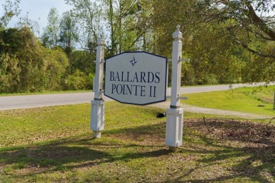 Waterfront on Lake Marion; a spacious, single level, 2BR/2BA on Santee-Cooper Country Club in South Carolina - for sale on GolfHomes.com, golf home, golf lot