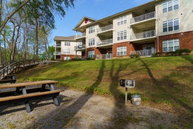 Waterfront on Lake Marion; a spacious, single level, 2BR/2BA on Santee-Cooper Country Club in South Carolina - for sale on GolfHomes.com, golf home, golf lot