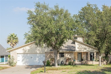 Immaculate, well-maintained, and lovingly cared for home located on River Hills Country Club in Texas - for sale on GolfHomes.com, golf home, golf lot