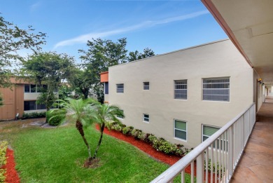 LIVE THE LIFE OF LUXURY IN KINGS POINT. STUNNING UPGRADES on Kings Point Golf -Flanders Way in Florida - for sale on GolfHomes.com, golf home, golf lot