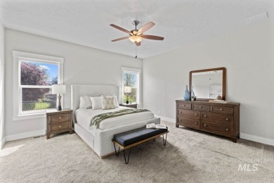Welcome to this beautifully maintained 4 bedroom, 3 bath home on Hunters Point Golf Club in Idaho - for sale on GolfHomes.com, golf home, golf lot
