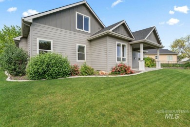 Welcome to this beautifully maintained 4 bedroom, 3 bath home on Hunters Point Golf Club in Idaho - for sale on GolfHomes.com, golf home, golf lot