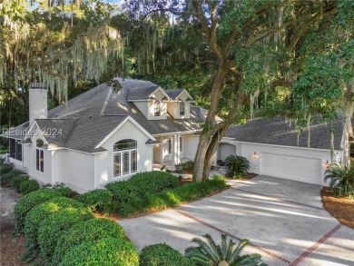 A hidden gem in the center of the Belfair golf community, this on Belfair Golf Club in South Carolina - for sale on GolfHomes.com, golf home, golf lot