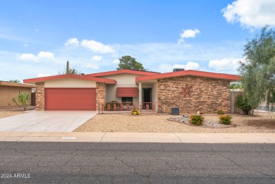 This 2-bedroom, 2-bath Sun City home is ready and waiting for on Sun City-Willow Creek / Willow Brook  in Arizona - for sale on GolfHomes.com, golf home, golf lot