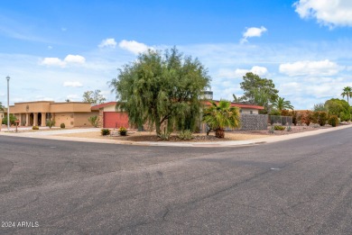 This 2-bedroom, 2-bath Sun City home is ready and waiting for on Sun City-Willow Creek / Willow Brook  in Arizona - for sale on GolfHomes.com, golf home, golf lot