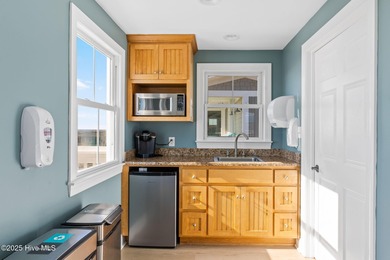 Welcome to this gorgeous 3-bedroom, 2-bath home located in the on Ocean Ridge Plantation in North Carolina - for sale on GolfHomes.com, golf home, golf lot