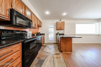 Charming 3-Bed, 2-Bath Gem on the Encanto Golf Course!
Wake up on Encanto 18 Golf Course in Arizona - for sale on GolfHomes.com, golf home, golf lot