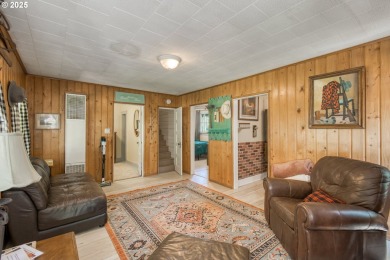 Classic cabin built by William *Billy* Welch, who is considered on The Resort at the Mountain in Oregon - for sale on GolfHomes.com, golf home, golf lot