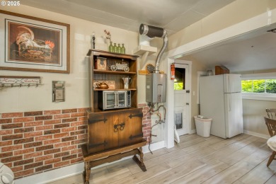 Classic cabin built by William *Billy* Welch, who is considered on The Resort at the Mountain in Oregon - for sale on GolfHomes.com, golf home, golf lot