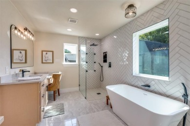 This beautifully renovated 2-bedroom, 2-bathroom home is located on Eagle Mountain Country Club  in Texas - for sale on GolfHomes.com, golf home, golf lot