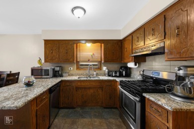 FANTASTIC INVESTMENT OR OWNER OCCUPIED BUILDING IN PRIME HARWOOD on Ridgemoor Country Club in Illinois - for sale on GolfHomes.com, golf home, golf lot