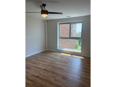 Another beauty in the park....... Brand new 3 BED 2.1 Bath Condo on River Oaks Golf Course in Illinois - for sale on GolfHomes.com, golf home, golf lot