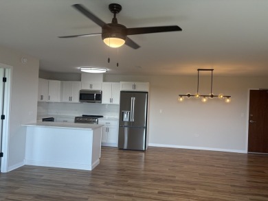 Another beauty in the park....... Brand new 3 BED 2.1 Bath Condo on River Oaks Golf Course in Illinois - for sale on GolfHomes.com, golf home, golf lot