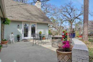 Stunningly remodeled Hideaway gem--now better than ever! on Hide-A-Way Lake Golf Course in Texas - for sale on GolfHomes.com, golf home, golf lot