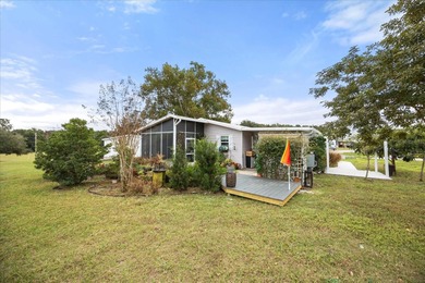 Rare opportunity in Zellwood Station! This 2-bedroom 1990 home on Zellwood Station Country Club in Florida - for sale on GolfHomes.com, golf home, golf lot