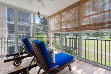 This 3 BR, 2.5 bathroom Osprey Ridge end unit condo in the on Sea Trail Golf Resort in North Carolina - for sale on GolfHomes.com, golf home, golf lot