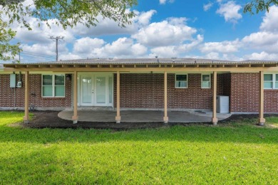 Welcome to 502 Fairfield Drive, nestled in the heart of Corpus on Oso Beach Municipal Golf Course in Texas - for sale on GolfHomes.com, golf home, golf lot