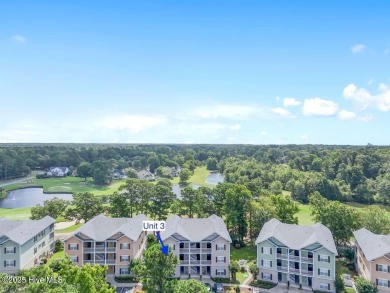 This 3 BR, 2.5 bathroom Osprey Ridge end unit condo in the on Sea Trail Golf Resort in North Carolina - for sale on GolfHomes.com, golf home, golf lot