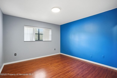 Beautiful Custom Home on Oversized Lot! NEW ROOF FOR BUYER on Brooksville Country Club At Majestic Oaks in Florida - for sale on GolfHomes.com, golf home, golf lot