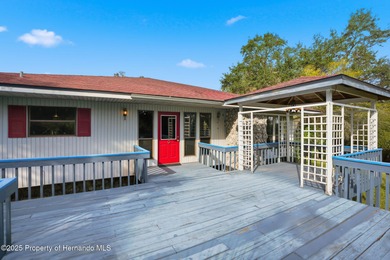 Beautiful Custom Home on Oversized Lot! NEW ROOF FOR BUYER on Brooksville Country Club At Majestic Oaks in Florida - for sale on GolfHomes.com, golf home, golf lot