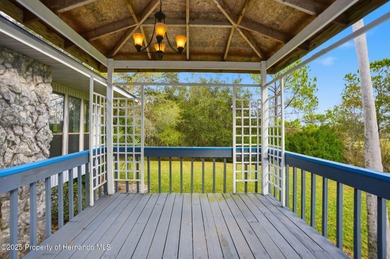 Beautiful Custom Home on Oversized Lot! NEW ROOF FOR BUYER on Brooksville Country Club At Majestic Oaks in Florida - for sale on GolfHomes.com, golf home, golf lot