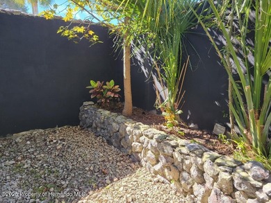 Beautiful Custom Home on Oversized Lot! NEW ROOF FOR BUYER on Brooksville Country Club At Majestic Oaks in Florida - for sale on GolfHomes.com, golf home, golf lot