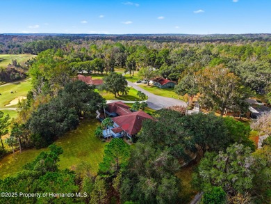 Beautiful Custom Home on Oversized Lot! NEW ROOF FOR BUYER on Brooksville Country Club At Majestic Oaks in Florida - for sale on GolfHomes.com, golf home, golf lot