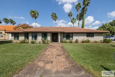 Beautiful 4-bedroom, 5-bath home on a resaca lot in Rancho on Rancho Viejo Resort and Country Club in Texas - for sale on GolfHomes.com, golf home, golf lot