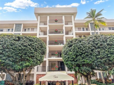 NOTHING HAS BEEN SPARED IN THIS BEAUTIFULLY FULLY RENOVATED AND on Palm-Aire Country Club and Resort - Palms in Florida - for sale on GolfHomes.com, golf home, golf lot