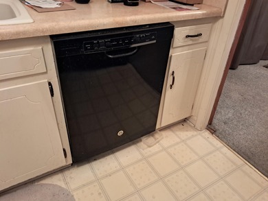 LARGE, SINGLE LEVEL HOME, SMALL PRICE!! This almost 2000 sq. ft on Cherokee Village North Course in Arkansas - for sale on GolfHomes.com, golf home, golf lot