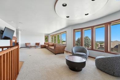 MLS# 286950 Perched on a hillside in one of the Tri-Cities' most on Canyon Lakes Golf Course in Washington - for sale on GolfHomes.com, golf home, golf lot