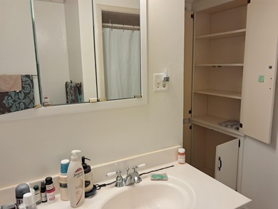 LARGE, SINGLE LEVEL HOME, SMALL PRICE!! This almost 2000 sq. ft on Cherokee Village North Course in Arkansas - for sale on GolfHomes.com, golf home, golf lot