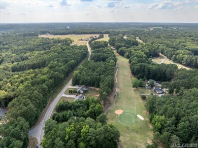 Charming home & great location in poplar Tanglewood subdivision on Tanglewood Shores Golf and Country Club in Virginia - for sale on GolfHomes.com, golf home, golf lot