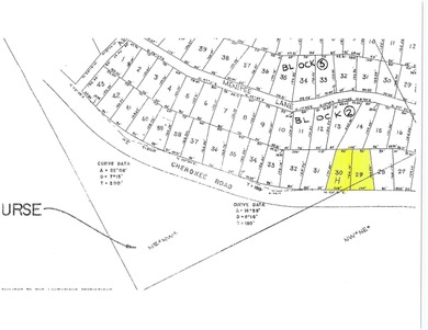 LARGE, SINGLE LEVEL HOME, SMALL PRICE!! This almost 2000 sq. ft on Cherokee Village North Course in Arkansas - for sale on GolfHomes.com, golf home, golf lot