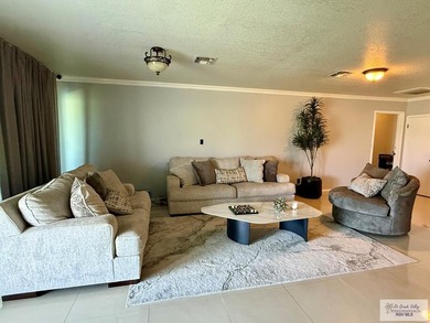 Beautiful 3-bedroom, 3.5 bath home in Brownsville Country Club on Brownsville Golf Center in Texas - for sale on GolfHomes.com, golf home, golf lot