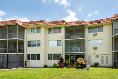 Charming one-bedroom, one and a half-bath condo in Hollybrook, a on Hollybrook Golf and Tennis Club  in Florida - for sale on GolfHomes.com, golf home, golf lot
